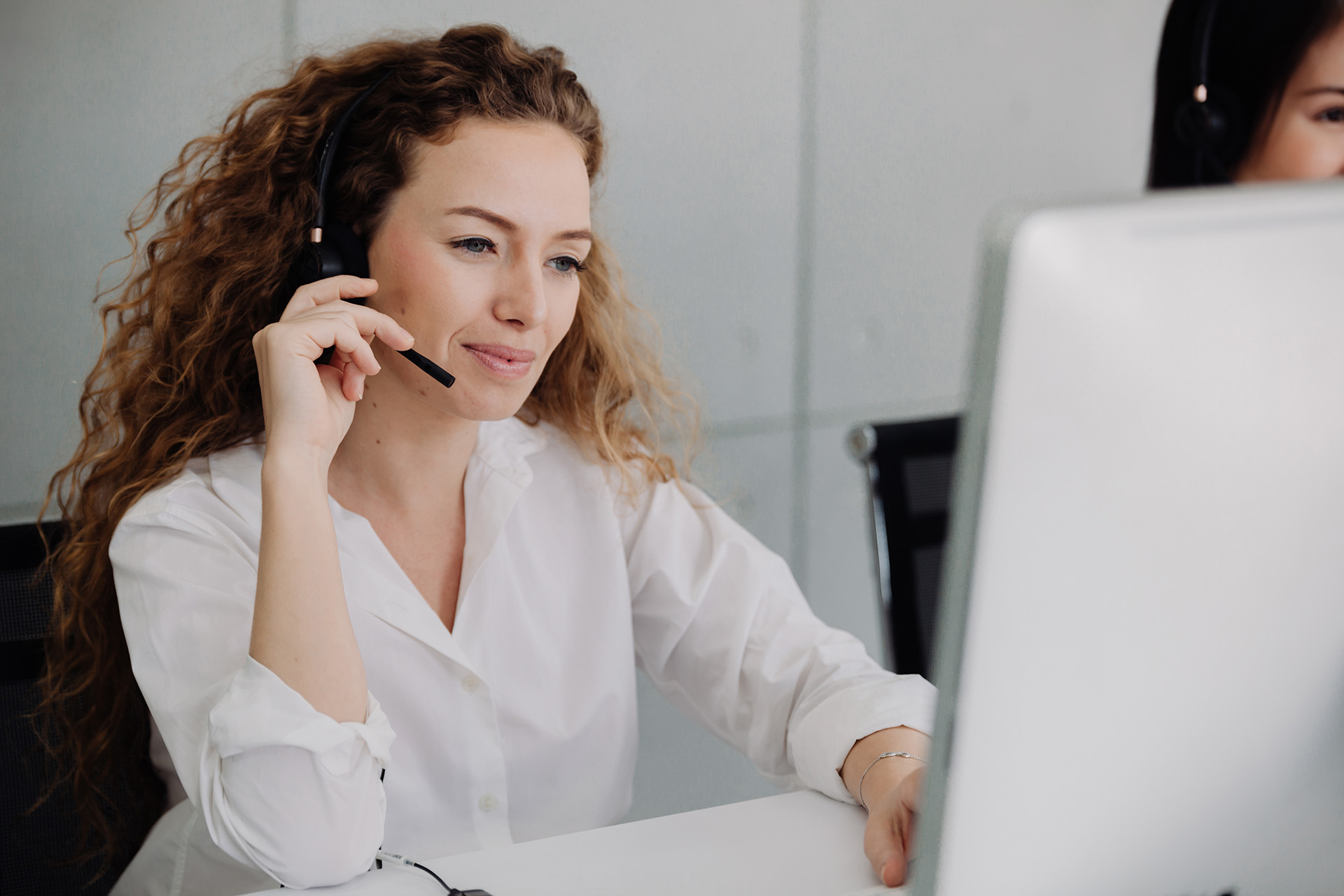Telephone consultation with a lab expert advising a customer on testing and analysis results.